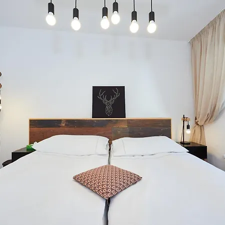 Av De La Gare 4, Rond-point, 4br, Skilift350m! *