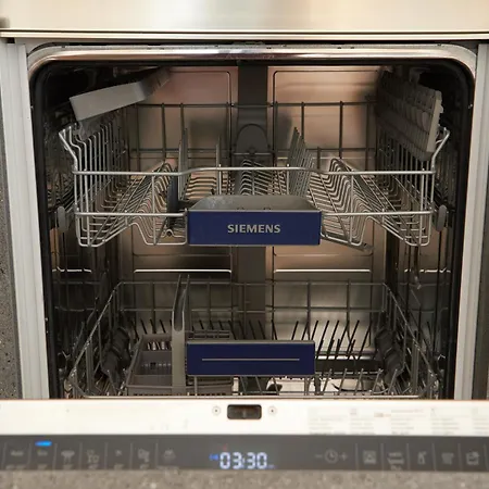 Ξενοδοχείο Av De La Gare 4, Rond-point, 4br, Skilift350m!