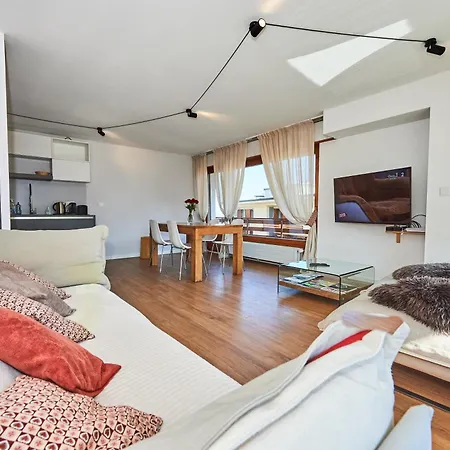 호텔 Av De La Gare 4, Rond-point, 4br, Skilift350m!