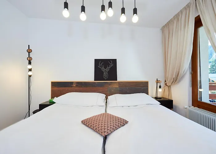 Av De La Gare 4, Rond-point, 4br, Skilift350m! *