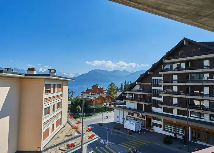 Av De La Gare 4, Rond-point, 4br, Skilift350m!