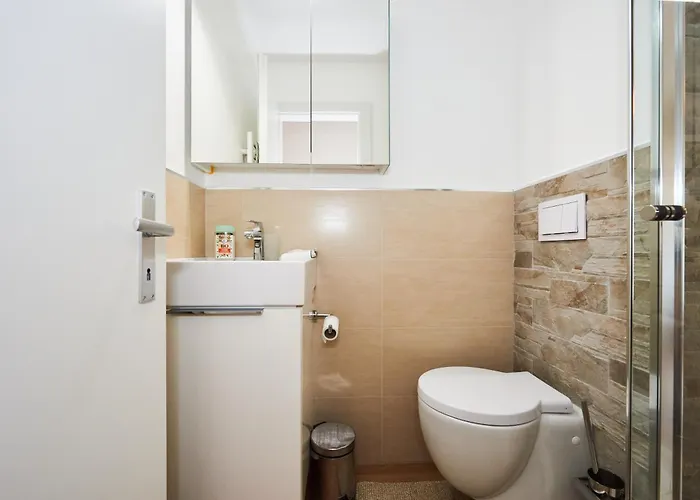 Av De La Gare 4, Rond-point, 4br, Skilift350m! Hotel *