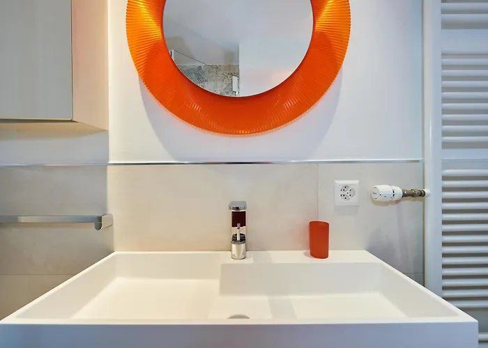 Av De La Gare 4, Rond-point, 4br, Skilift350m! *