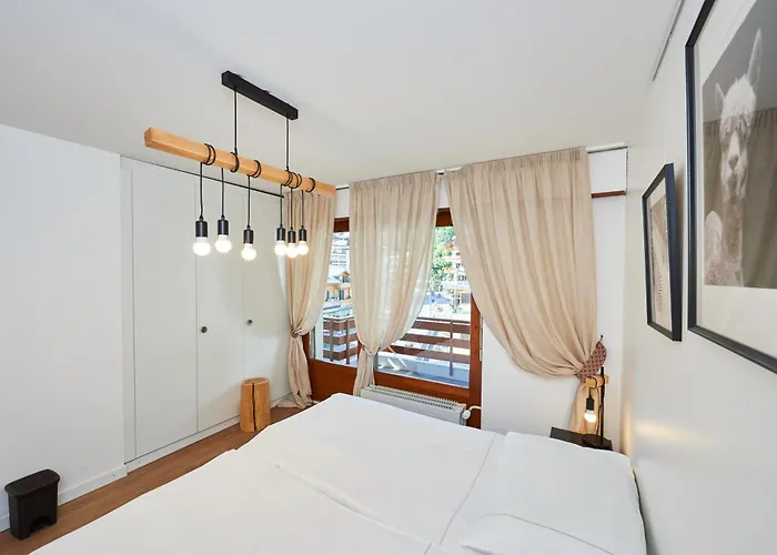 Av De La Gare 4, Rond-point, 4br, Skilift350m! * 克莱恩 蒙塔纳