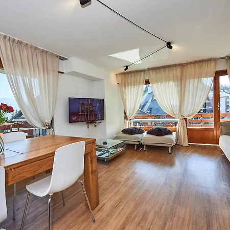Av De La Gare 4, Rond-point, 4br, Skilift350m! Hotell